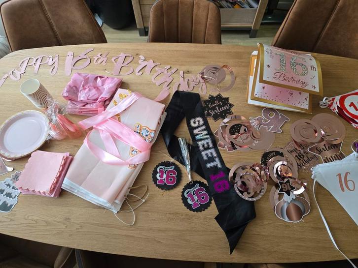 Sweet Sixteen Versiering Pakket, Hobby en Vrije tijd, Feestartikelen, Nieuw, Versiering, Verjaardag, Ophalen of Verzenden