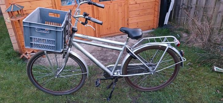 Nette Popal jongensfiets 28 inch, Fietsen en Brommers, Fietsen | Jongens, Gebruikt, 26 inch of meer, Handrem, Ophalen of Verzenden