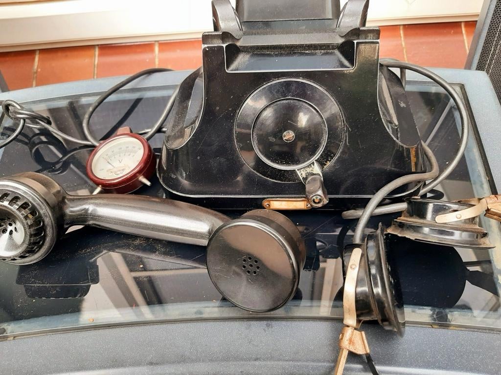 Whehrmacht radio telefoon oude militaire telefoon bakeliet ,, Ophalen, Landmacht, Nederland, Overige typen