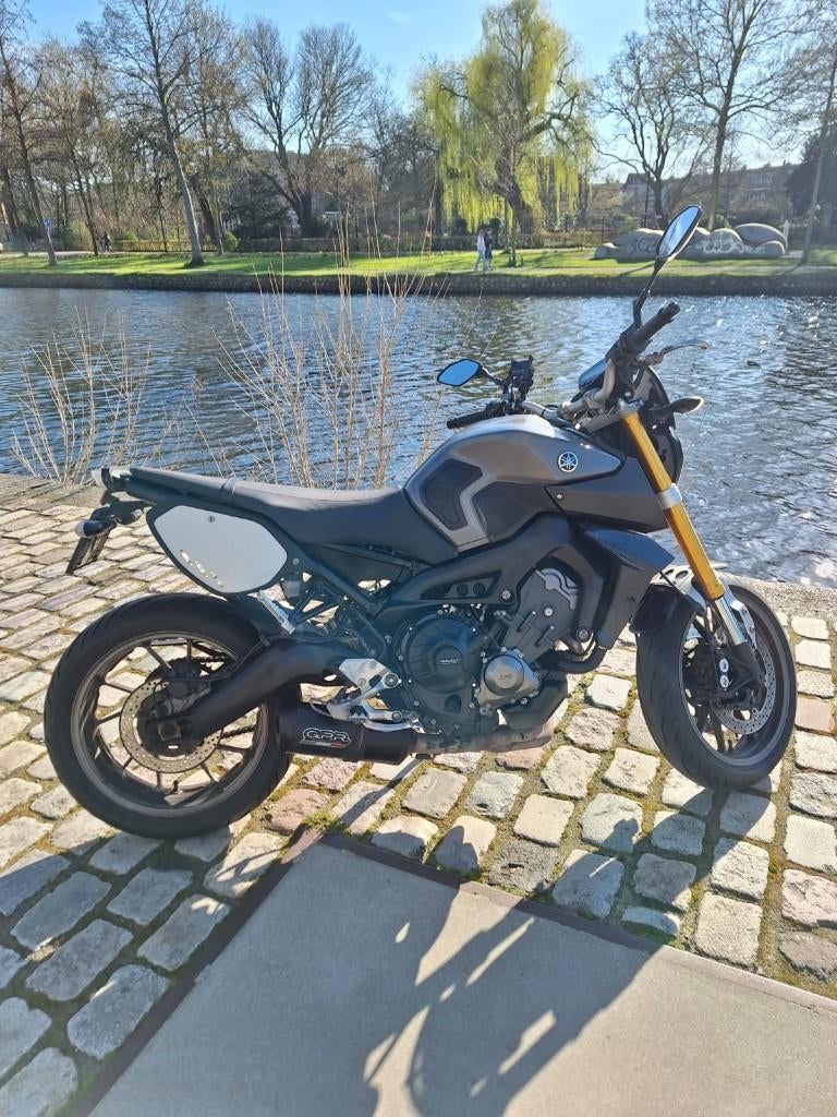 Yamaha MT-09 2016 Sport Tracker + GPR Uitlaat + Quickshifter, Motoren, Motorrijbewijs A, 3 cilinders, Particulier, Sportuitlaat
