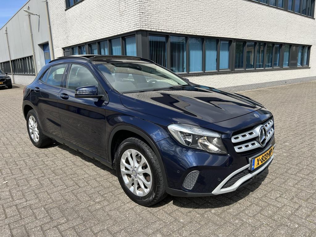 Mercedes-Benz GLA 200 Business 157PK PANO CARPLAY NAVI STOEL, Automaat, Stof, Gebruikt, Euro 6