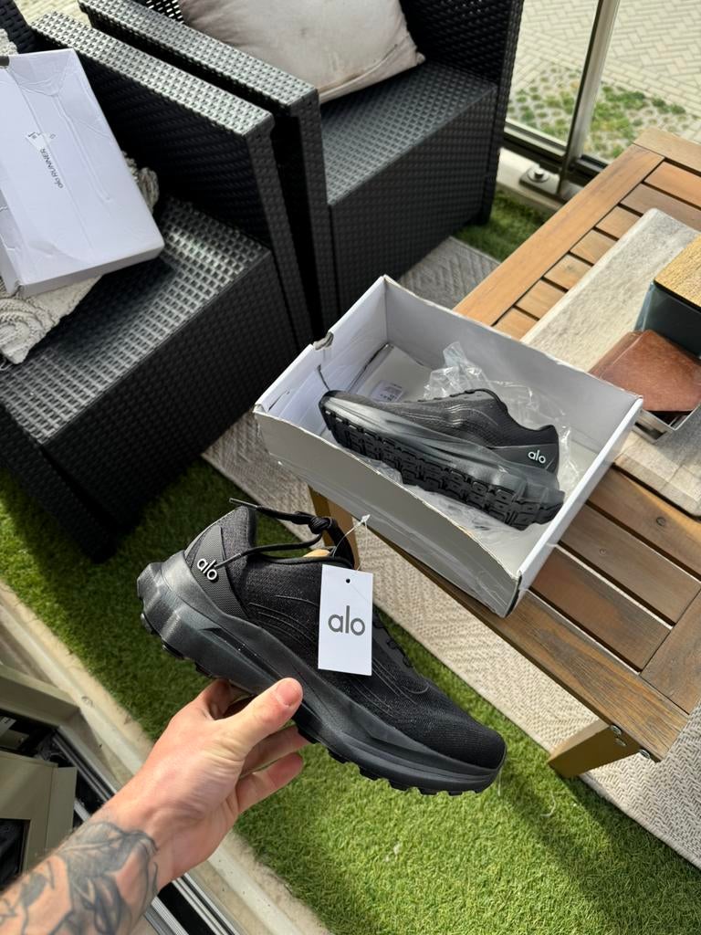 Alo runner sneaker maat 42 NIEUW, Kleding | Heren, Schoenen, Zo goed als nieuw, Ophalen of Verzenden