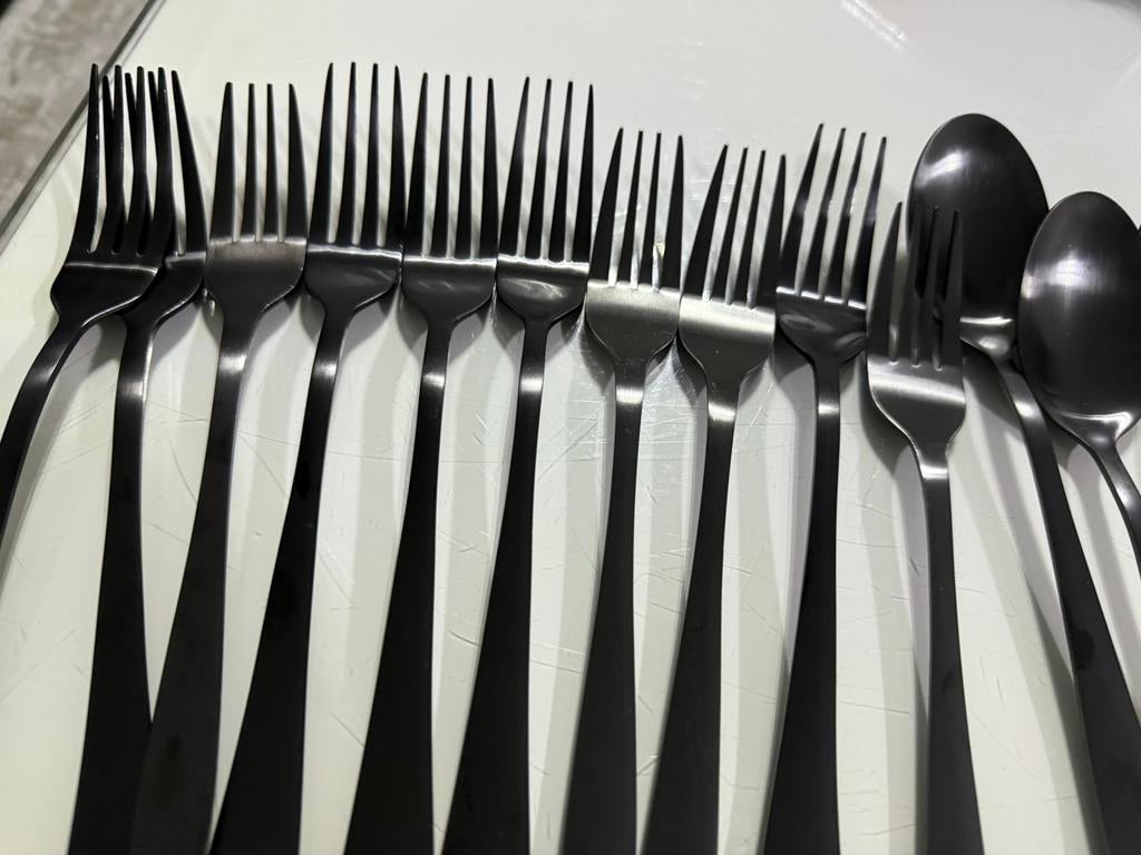 Bestek set zart neuw, Huis en Inrichting, Ophalen of Verzenden, Zo goed als nieuw, Rvs of Chroom