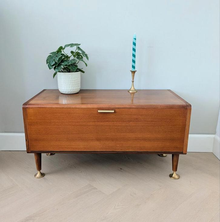 Vintage lowboard tv meubel kastje midcentury, Huis en Inrichting, Kasten | Televisiemeubels, Minder dan 100 cm, 25 tot 50 cm, Ophalen