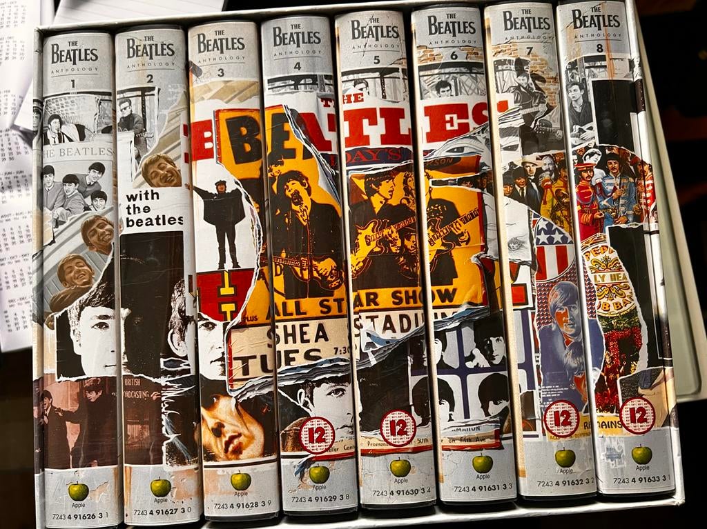 The Beatles Anthology VHS Box-set (8 banden) 1962-1969, Alle leeftijden, Ophalen of Verzenden, Zo goed als nieuw, Overige genres