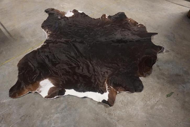 Prachtige koeienhuid vloerkleed | 216x220, Huis en Inrichting, Stoffering | Tapijten en Kleden, Gebruikt, 200 cm of meer, 200 cm of meer