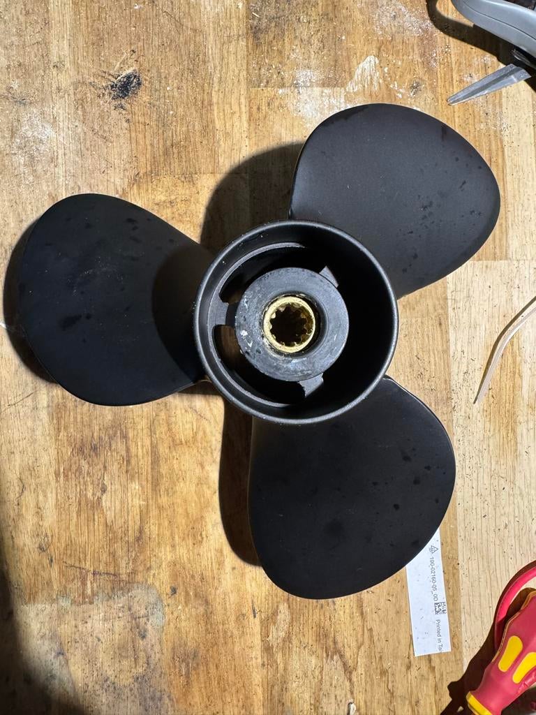 Solas Schroef SA3 X 9.25 X 11RB - Buitenboordmotor, Watersport en Boten, Ophalen, Gebruikt, Motor en Techniek, Motorboot