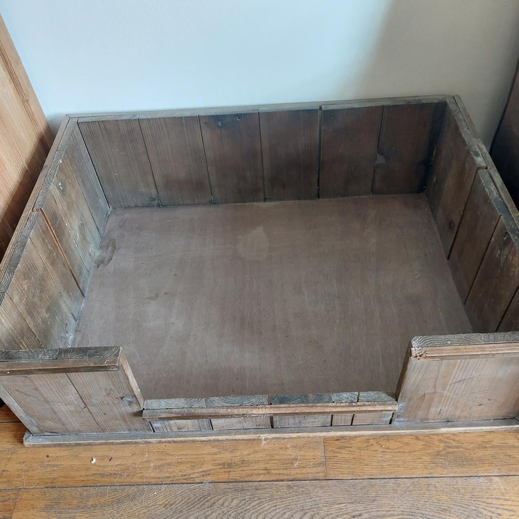 Grote hondenmand van hout, Dieren en Toebehoren, Ophalen, Overige