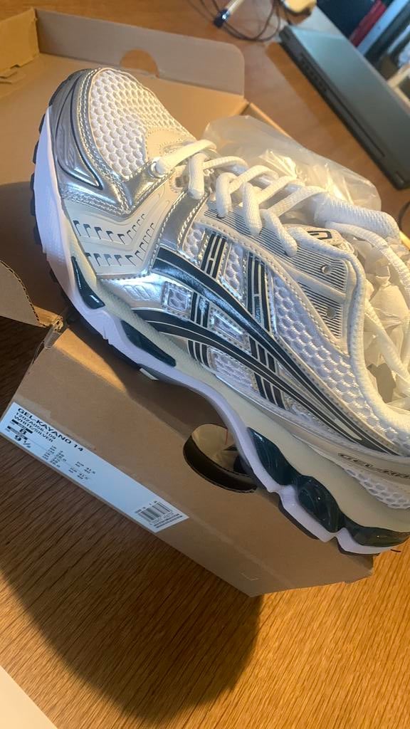 Asics kayano 14, Wit, Nieuw, Ophalen of Verzenden, Sneakers of Gympen