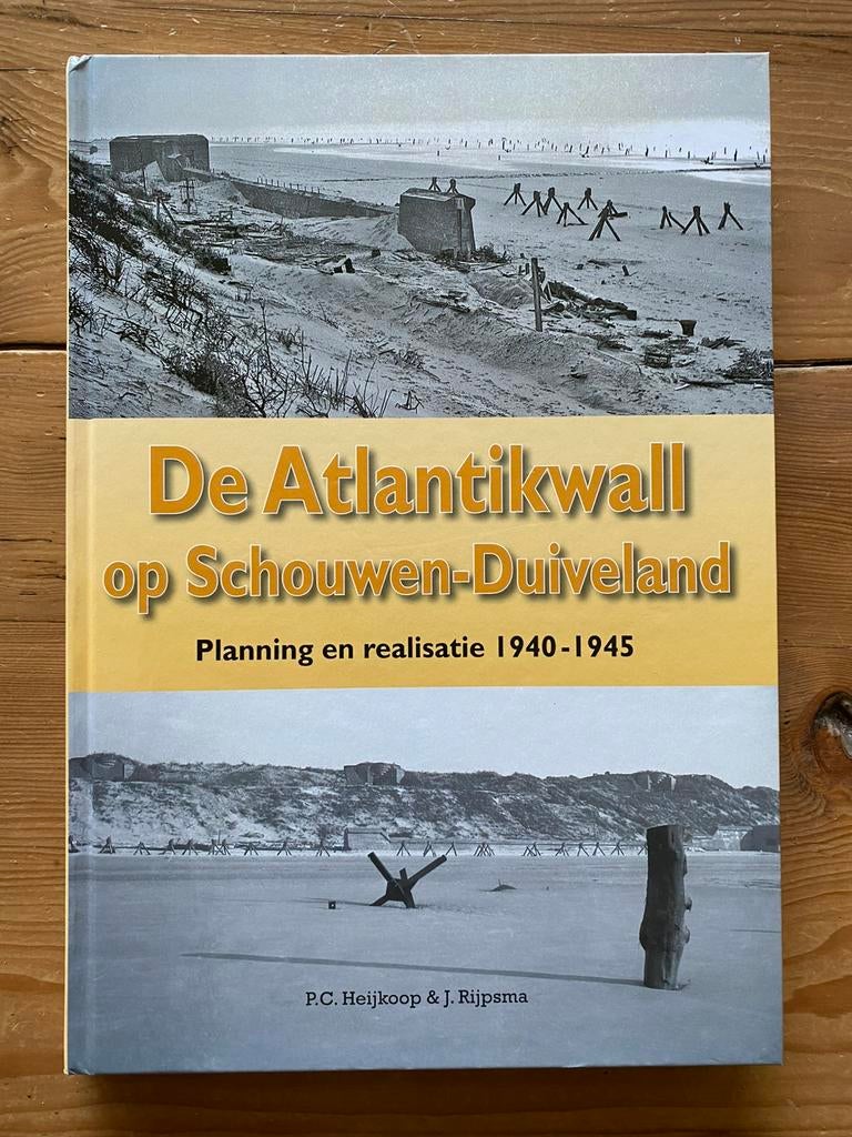 De atlantikwall op Schouwen - Duiveland - P C Heijkoop, Ophalen of Verzenden, Tweede Wereldoorlog, Gelezen