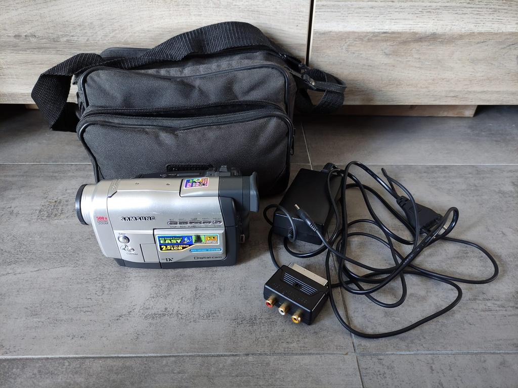 Samsung digital cam VP-D70 videocamera met tas, Gebruikt, 20x of meer, Overige soorten, Ophalen of Verzenden