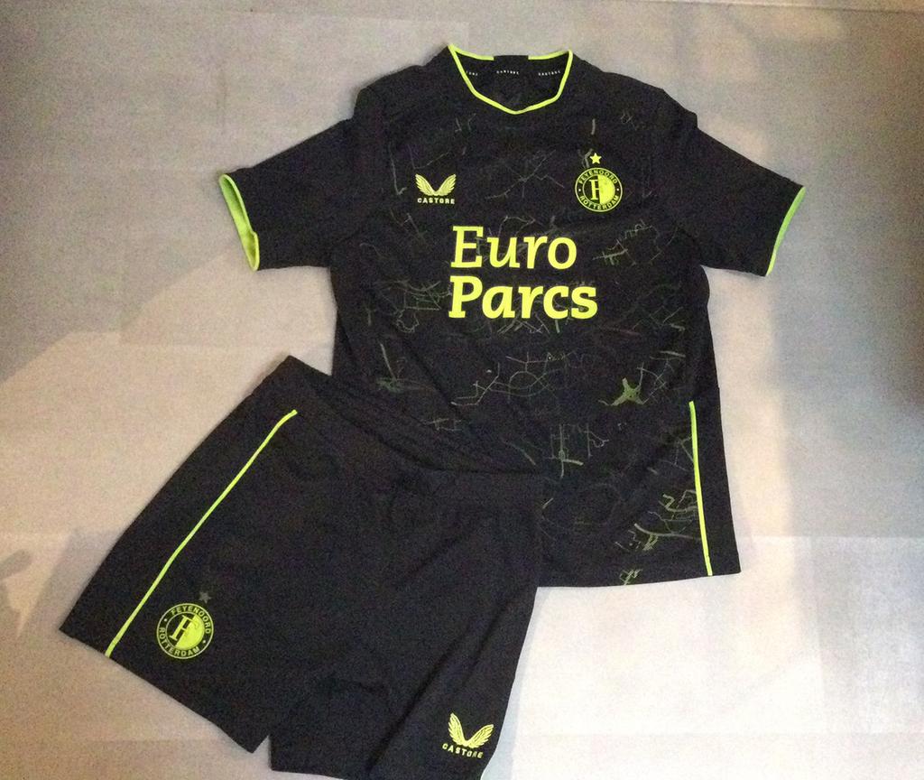 Feyenoord uitpakje, Ophalen of Verzenden