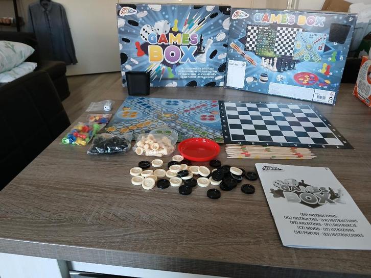 Grafix - Games box - Spellendoos, Hobby en Vrije tijd, Gezelschapsspellen | Bordspellen, Nieuw, Een of twee spelers, Drie of vier spelers