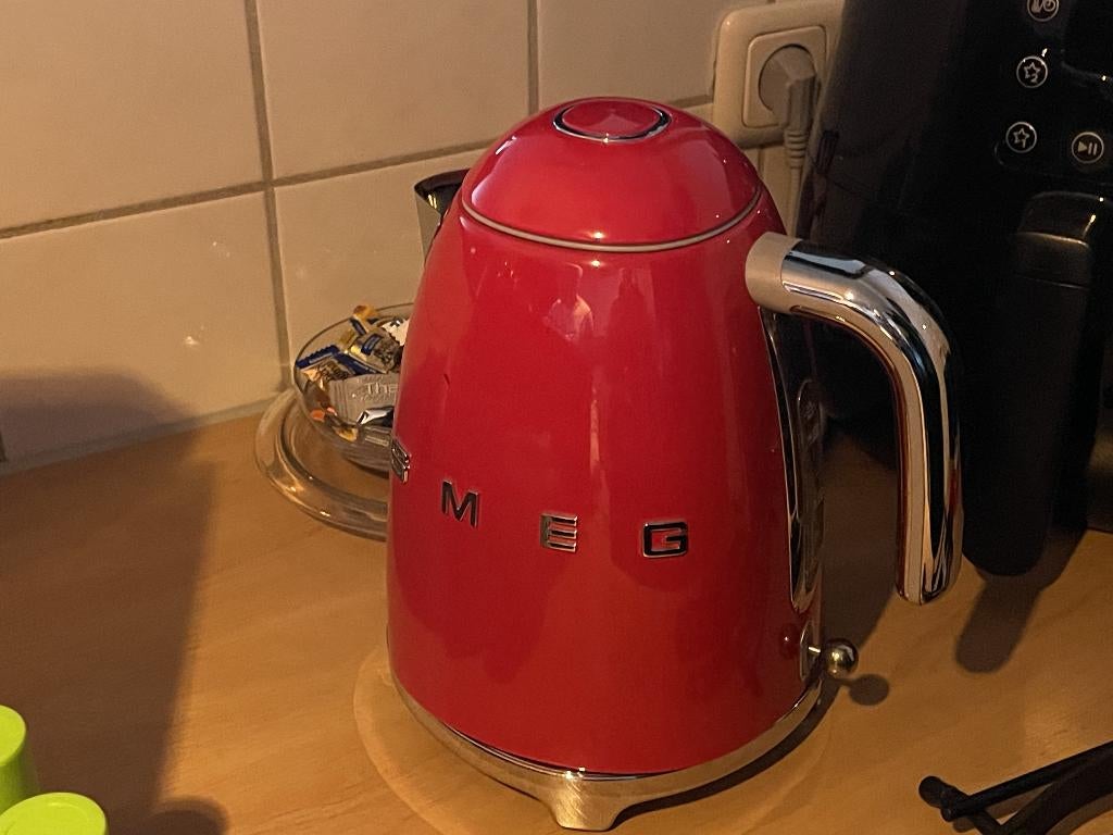 SMEG waterkoker - Rood, Witgoed en Apparatuur, 1 tot 2 liter, Ophalen of Verzenden, Zo goed als nieuw, Rvs