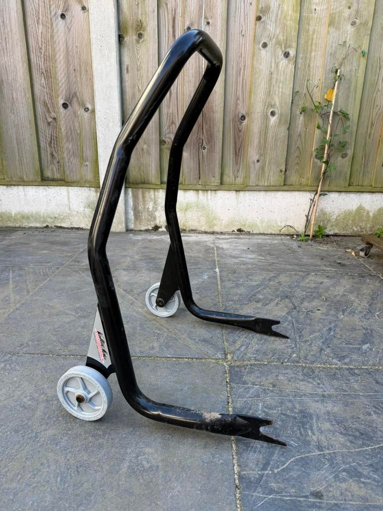 Paddock standaard motor, Motoren, Ophalen