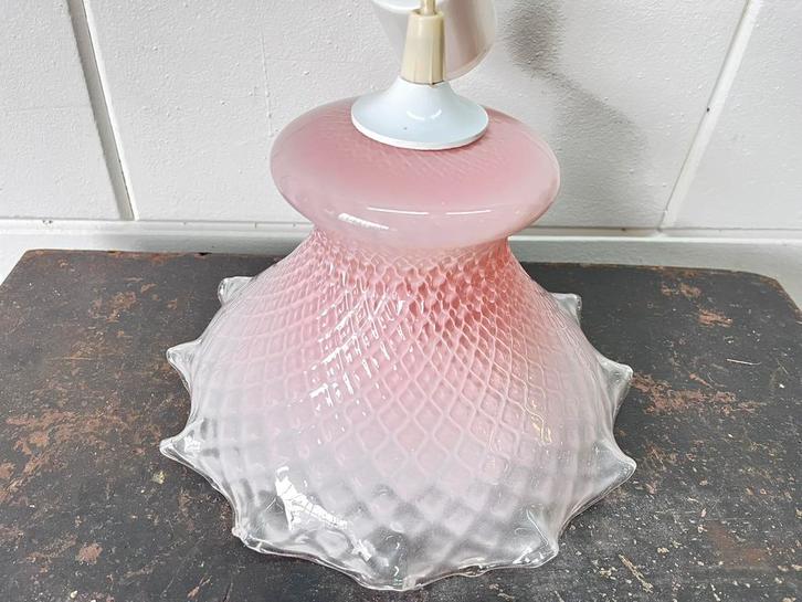 Roze opaline lamp franse lampen kap glas retro lamp, Huis en Inrichting, Lampen | Lampenkappen, Gebruikt, Minder dan 25 cm, Rond