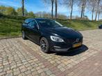 Volvo V60 1.6 D2 2014 Zwart, Auto's, Voorwielaandrijving, Euro 5, Zwart, 4 cilinders