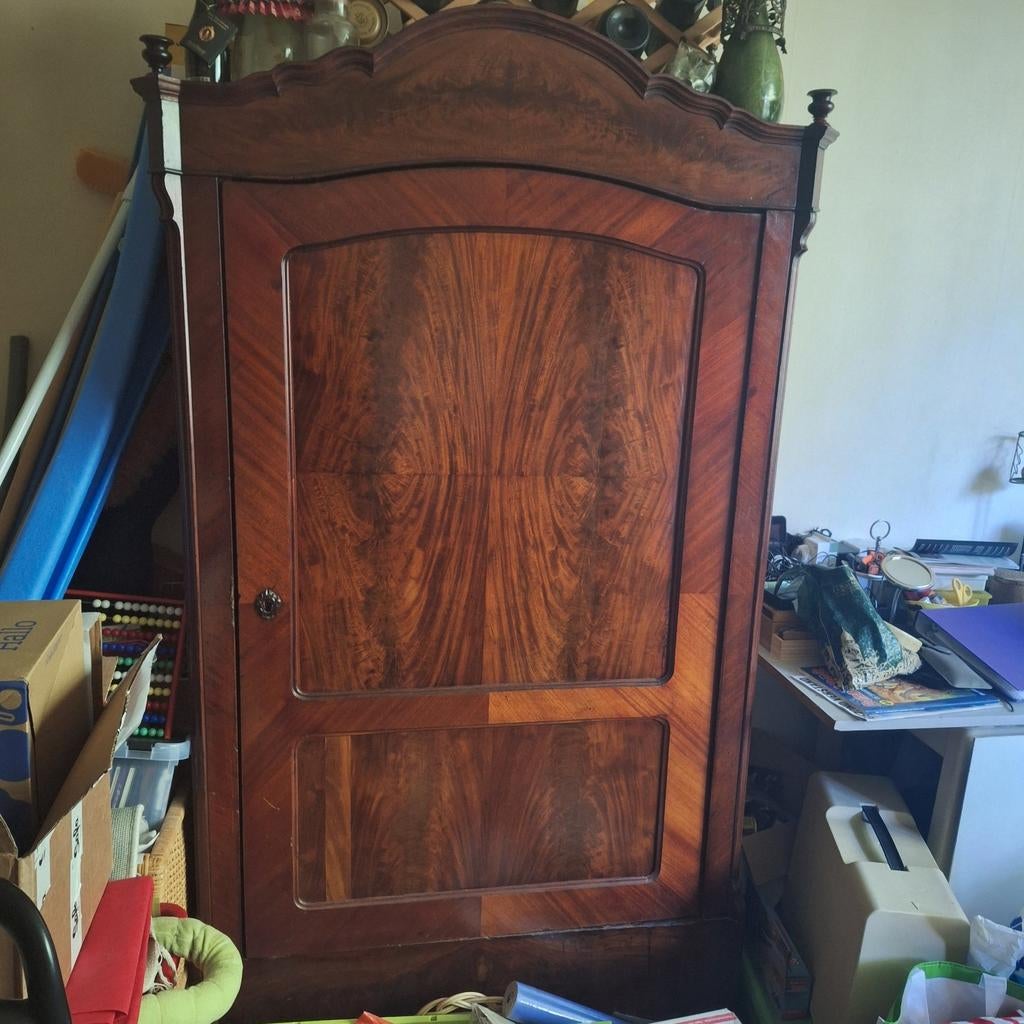 Prachtig antieke houten kast, Ophalen