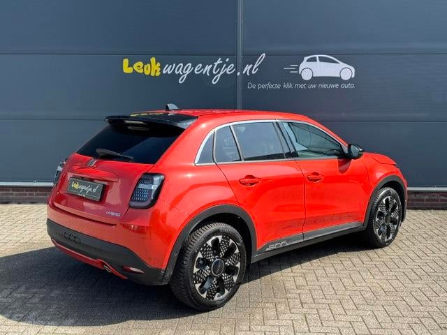 Fiat 600 1.2 Hybrid La Prima Autom. *alle opties *8.349 km, 136 pk, Gebruikt, Leder, Hybride Elektrisch/Benzine