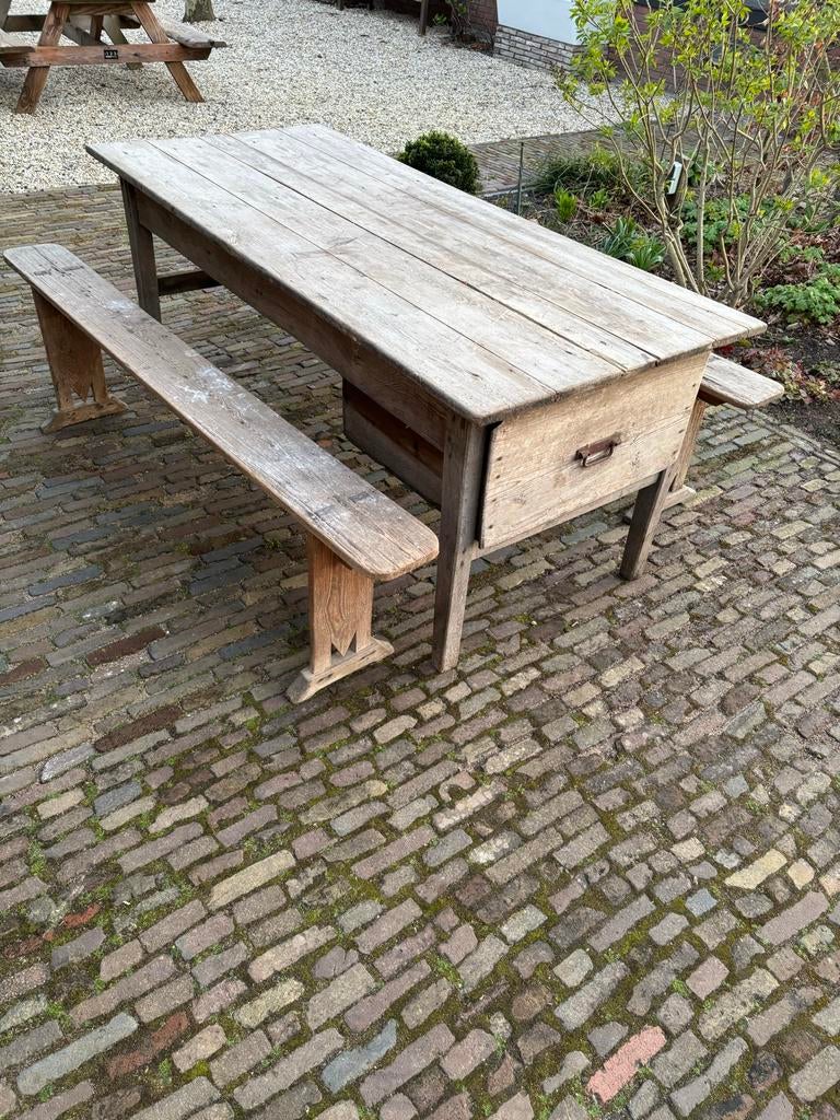 Antieke franse broodtafel + 2 bankjes, Antiek en Kunst, Antiek | Meubels | Tafels, Ophalen