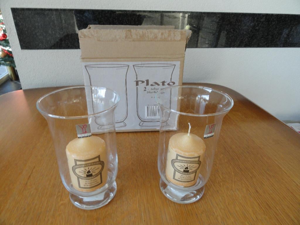 2 st. wind/sfeerlicht Plato designglas incl. kaarsen -nieuw, Huis en Inrichting, Woonaccessoires | Kandelaars en Kaarsen, Nieuw