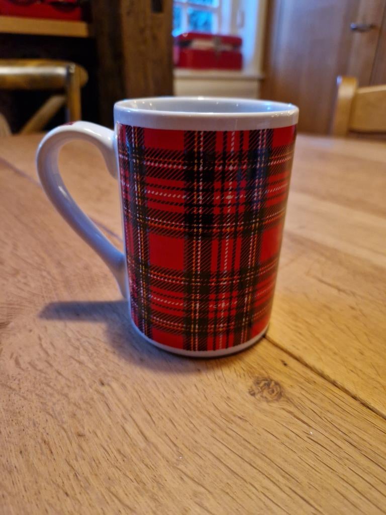 BEKER SCOTLAND ROYAL STEWART, Nieuw, Ophalen of Verzenden, Overige stijlen, Kop(pen) en/of Schotel(s)