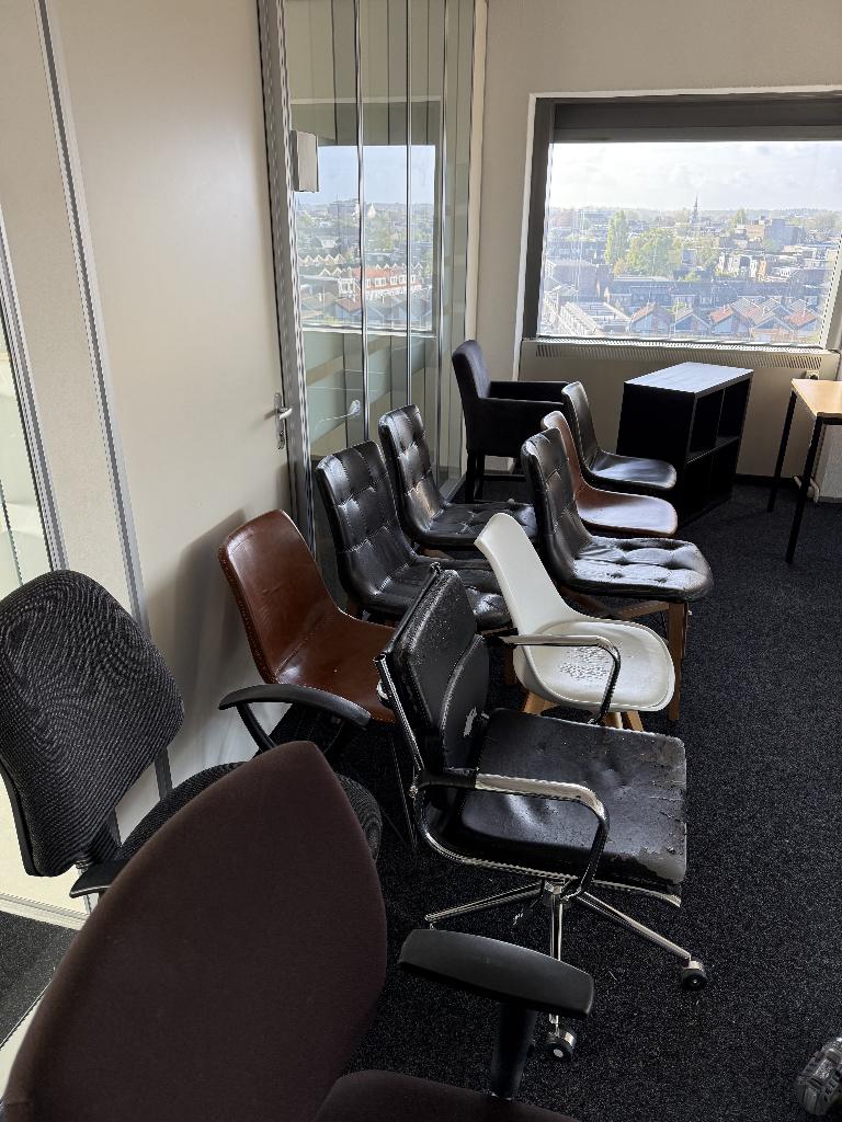 Diverse stoelen en bureaustoelen gratis af te halen, Ophalen, Gebruikt, Overige kleuren, Leer