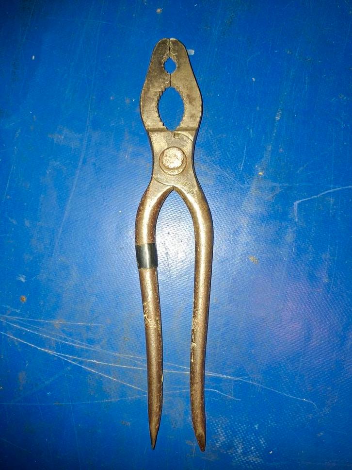 Antieke gasfitter tang gegraveerd WP 18579, 27 cm, Antiek en Kunst, Antiek | Gereedschap en Instrumenten, Ophalen of Verzenden