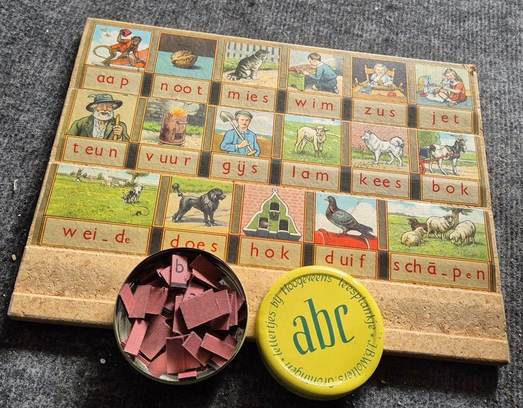 Vintage ABC leesplankje met letterdoosje, Ophalen of Verzenden, Gebruikt, Taal en Lezen