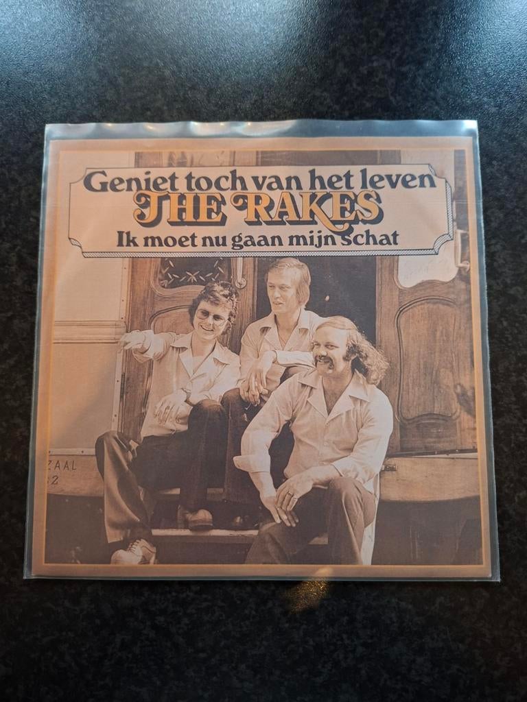 The rakes geniet toch van het leven, Ophalen of Verzenden, Overige formaten, Levenslied of Smartlap