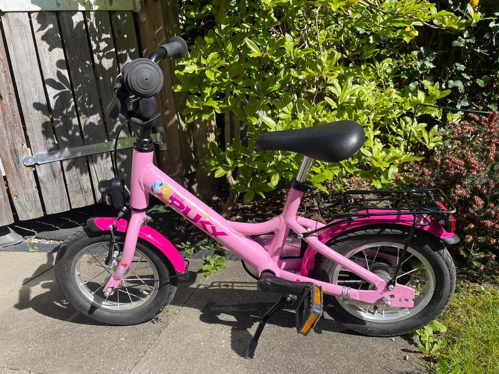Puky meisjesfiets 12 inch, Fietsen en Brommers, Fietsen | Kinderfietsjes, Zo goed als nieuw, Minder dan 16 inch, Zijwieltjes, Terugtraprem