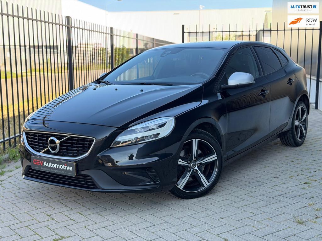 Volvo V40 2.0 T2 R-Design Navi Cruise PDC Leder, Auto's, Volvo, Voorwielaandrijving, Gebruikt, 4 cilinders, 1331 kg