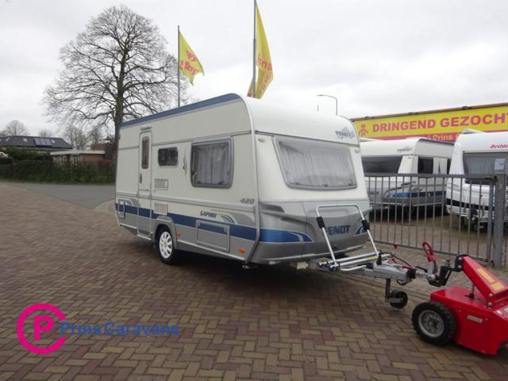 Fendt Saphir 420 Met vast Bed en Mover, Caravans en Kamperen, Caravans, Schokbreker, Bedrijf, 750 - 1000 kg, Fendt