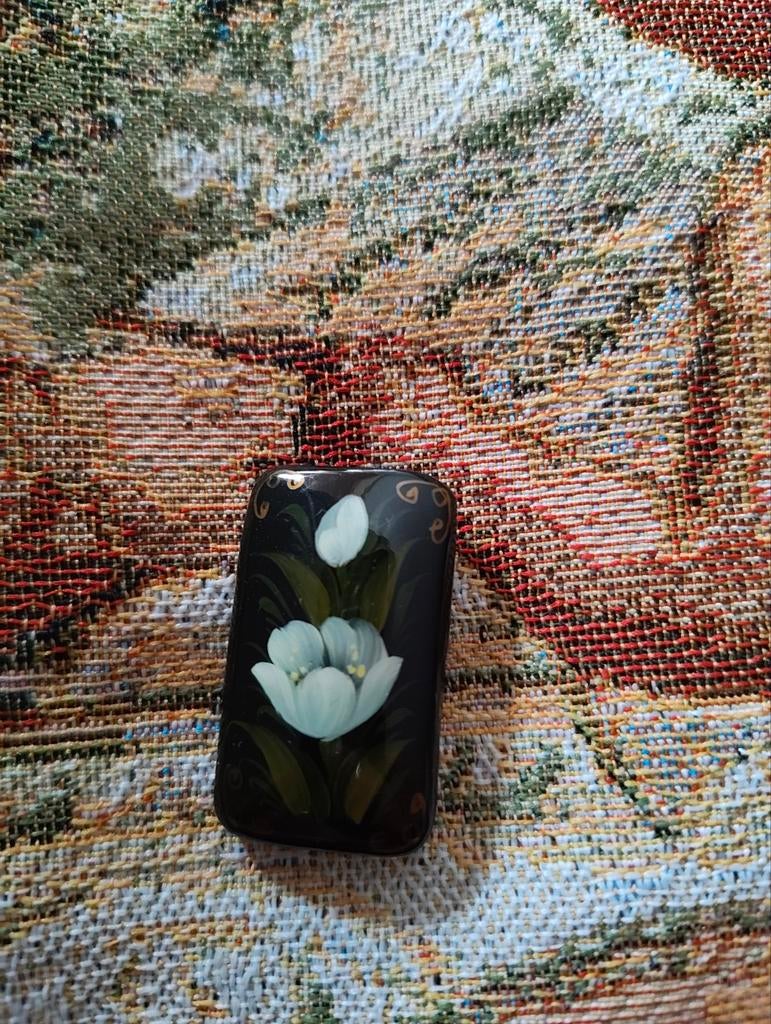 Prachtige vintage broche russisch lak kunst, Ophalen of Verzenden, Zhostovo jostovo