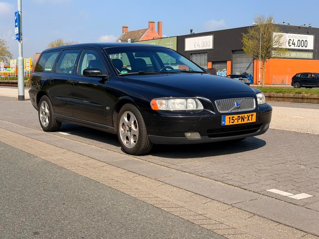 Volvo V70 2.4 140PK AUT 2004 (LPG Voordelig) APKfeb facelift, Auto's, Volvo, Particulier, V70, ABS, Airbags, Airconditioning, Automatische klimaatregeling