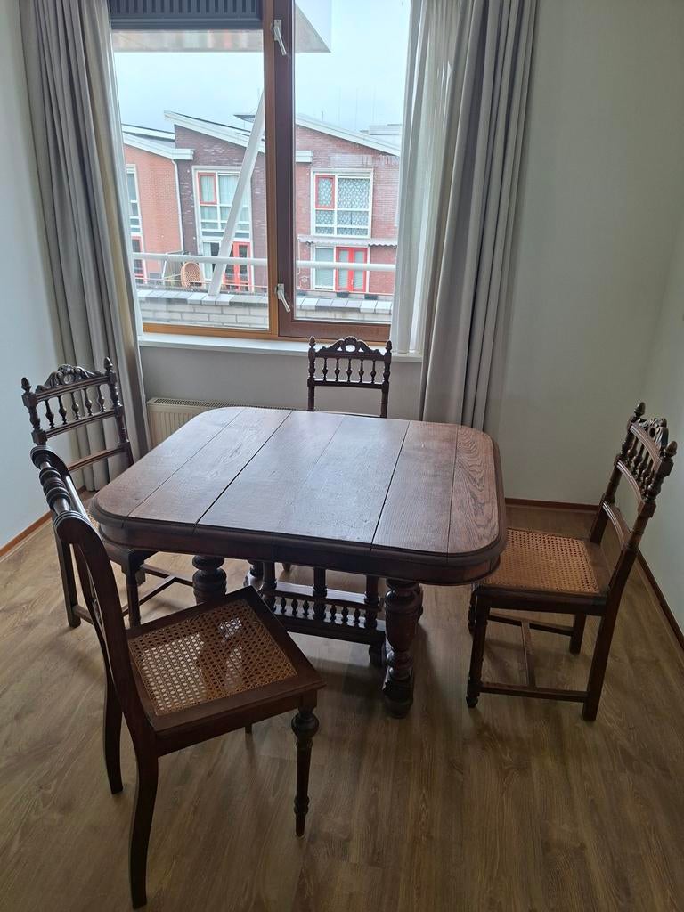 Antieke eettafel met 4 stoelen - massief hout, Antiek en Kunst, Ophalen
