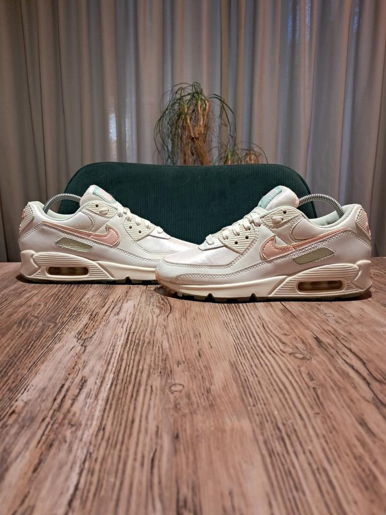 Nike Air Max 90 Special Edition 'Easter' Size 37,5, Kleding | Dames, Wit, Nike, Ophalen of Verzenden, Sneakers of Gympen