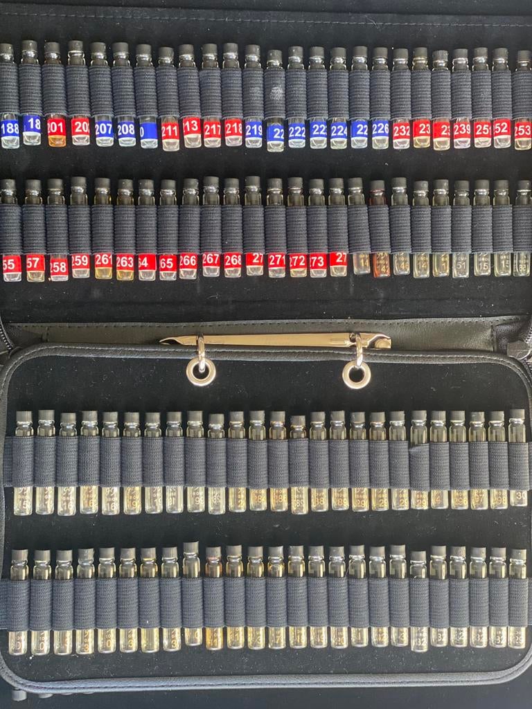 150 geur samples, Ophalen of Verzenden, Zo goed als nieuw