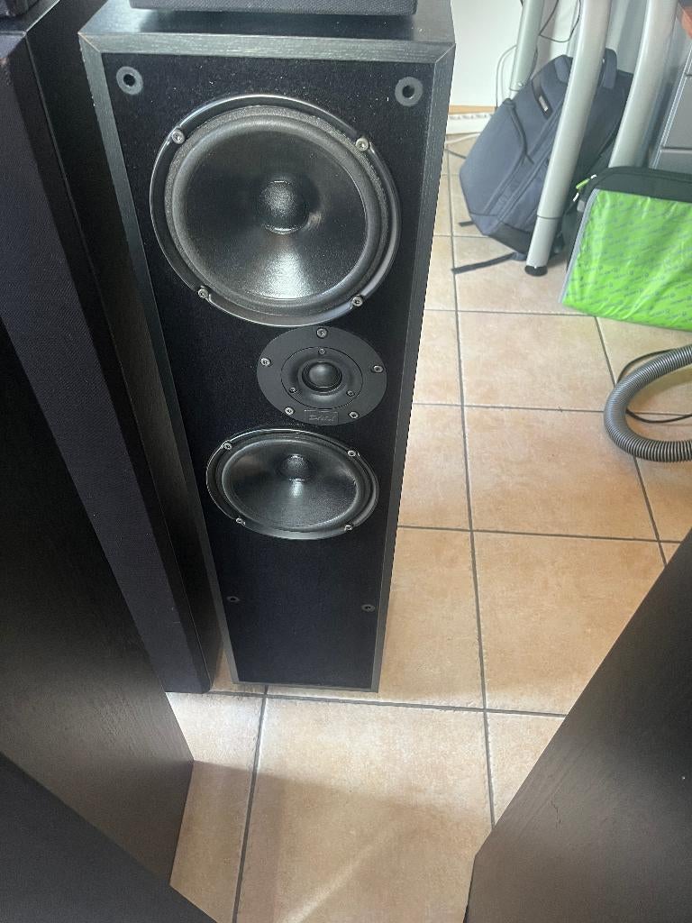 Set Dali 104 luidsprekers, Gebruikt, 60 tot 120 watt, Front, Rear of Stereo speakers, Ophalen