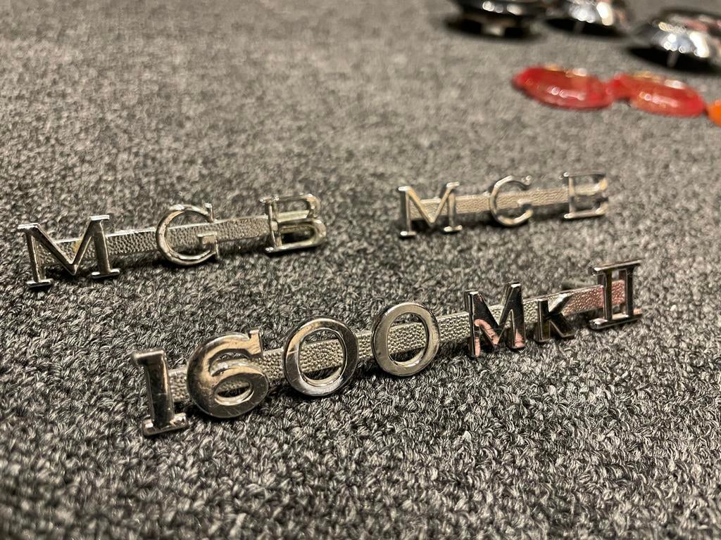 MGB MKII emblemen zo goed als nieuw, Ophalen of Verzenden, Nieuw, MG