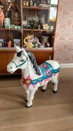 Prachtig oud huwelijkspaard, Ghodi uit India, Ophalen