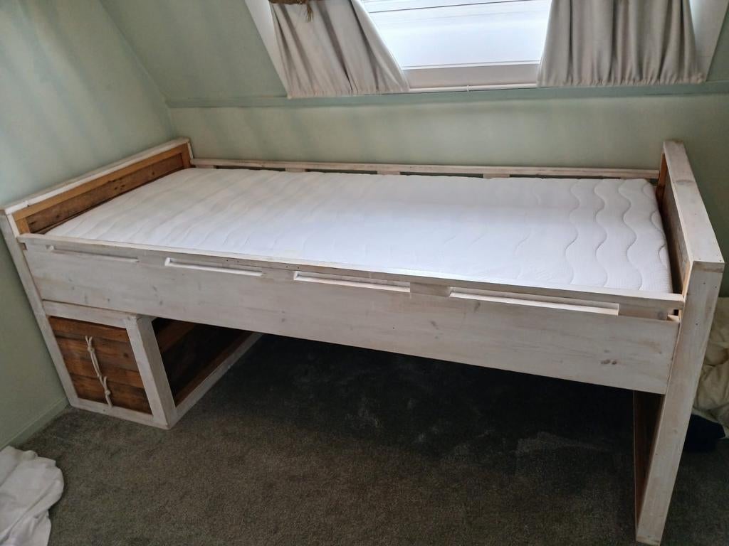 MDF 1 persoonsbed, Ophalen, Hoogslaper