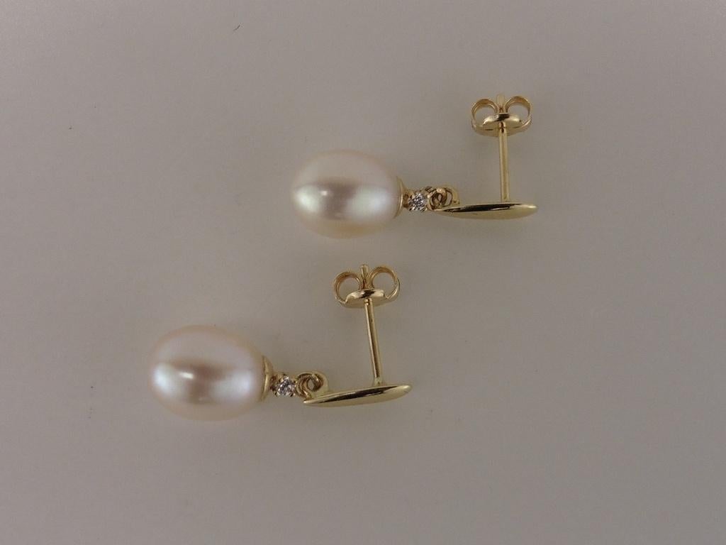Gouden oorhangers met parel en zirkonia                  G15, Overige kleuren, ., Ophalen of Verzenden, .