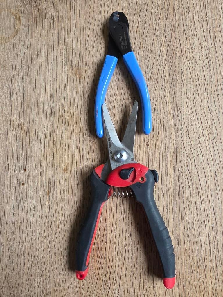 Facom schaar en kniptang, Ophalen, Gebruikt