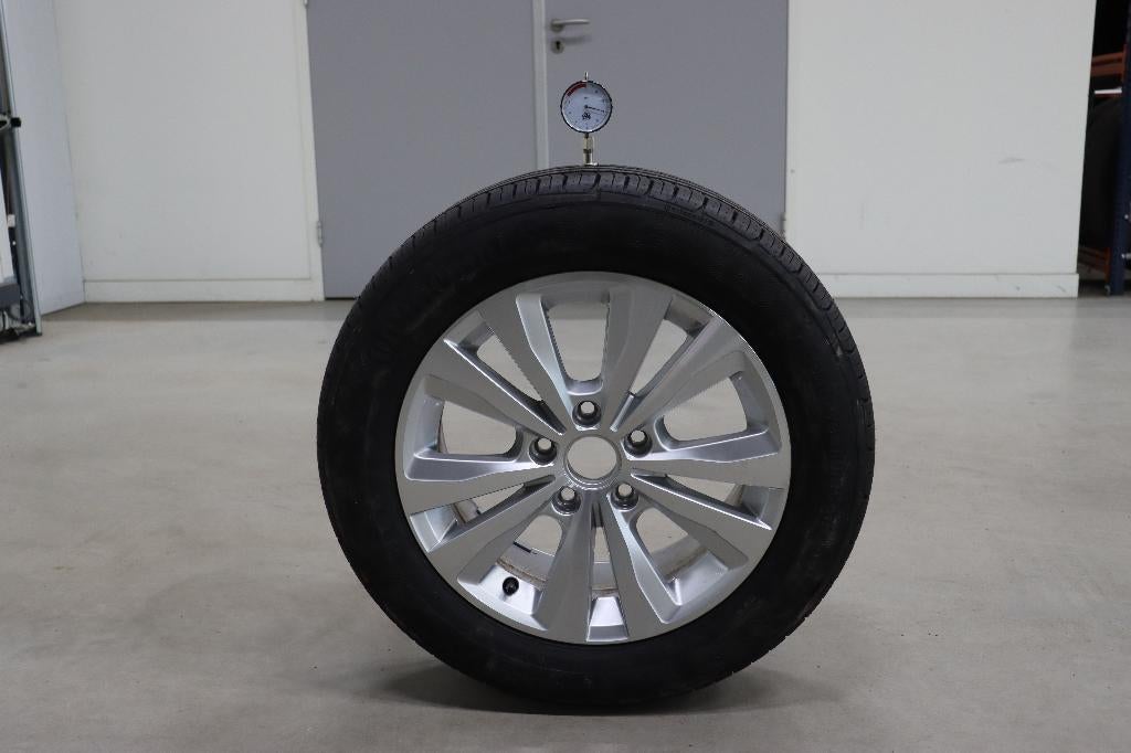 Volkswagen Golf 7 velg + band | 16 inch | 205/55 R16 | ±7mm, Ophalen, 16 inch, Nieuw, 205 mm