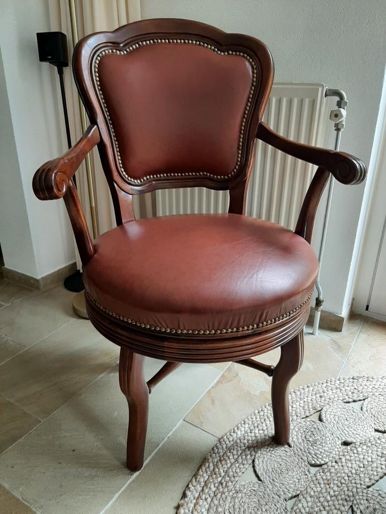 Vintage Lederen Draaibare Bureaustoel Chesterfield Stijl, Huis en Inrichting, Bureaustoelen, Ophalen, Gebruikt, Bruin, Bureaustoel