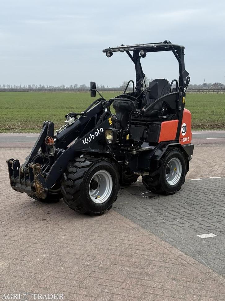 Kubota rt220-2 giant g2200 HD ( 570 uur ), Zakelijke goederen, Machines en Bouw | Kranen en Graafmachines, Wiellader of Shovel