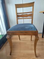 Klassieke eetkamerstoelen, Huis en Inrichting, Stoelen, Gebruikt, Twee, Bruin, Ophalen of Verzenden