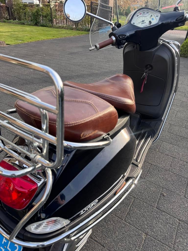 Vespa LX50 Piaggio Snorscooter 2T | 3.580 km  |  unieke uitv, Fietsen en Brommers, Scooters | Vespa, Ophalen, Zo goed als nieuw