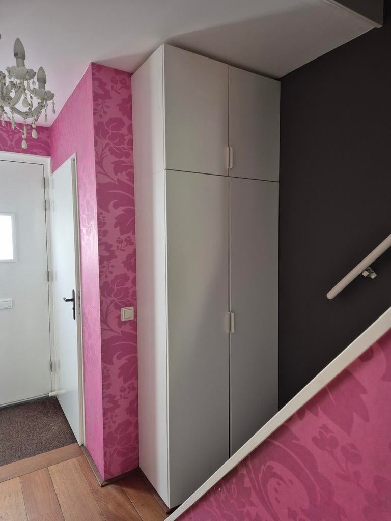 Zeer ruime en nette schoenenkast!, Ophalen, Zo goed als nieuw, Modern